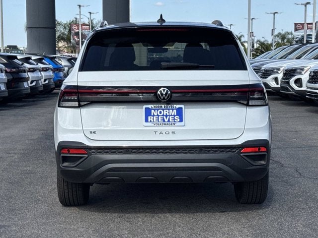 2026 Volkswagen Taos SE Black