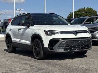 2026 Volkswagen Taos SE Black