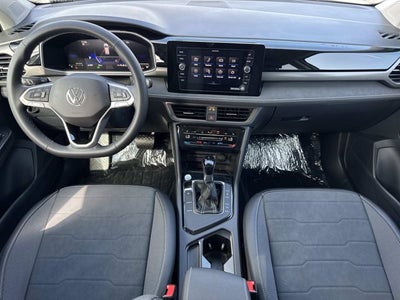 2026 Volkswagen Taos SE Black