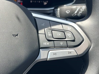 2026 Volkswagen Taos SE Black