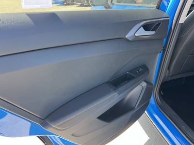 2026 Volkswagen Taos SE Black