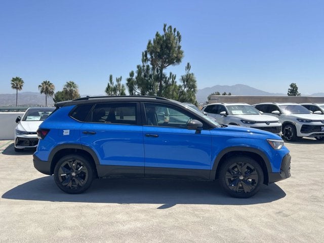 2026 Volkswagen Taos SE Black