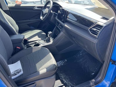 2026 Volkswagen Taos SE Black