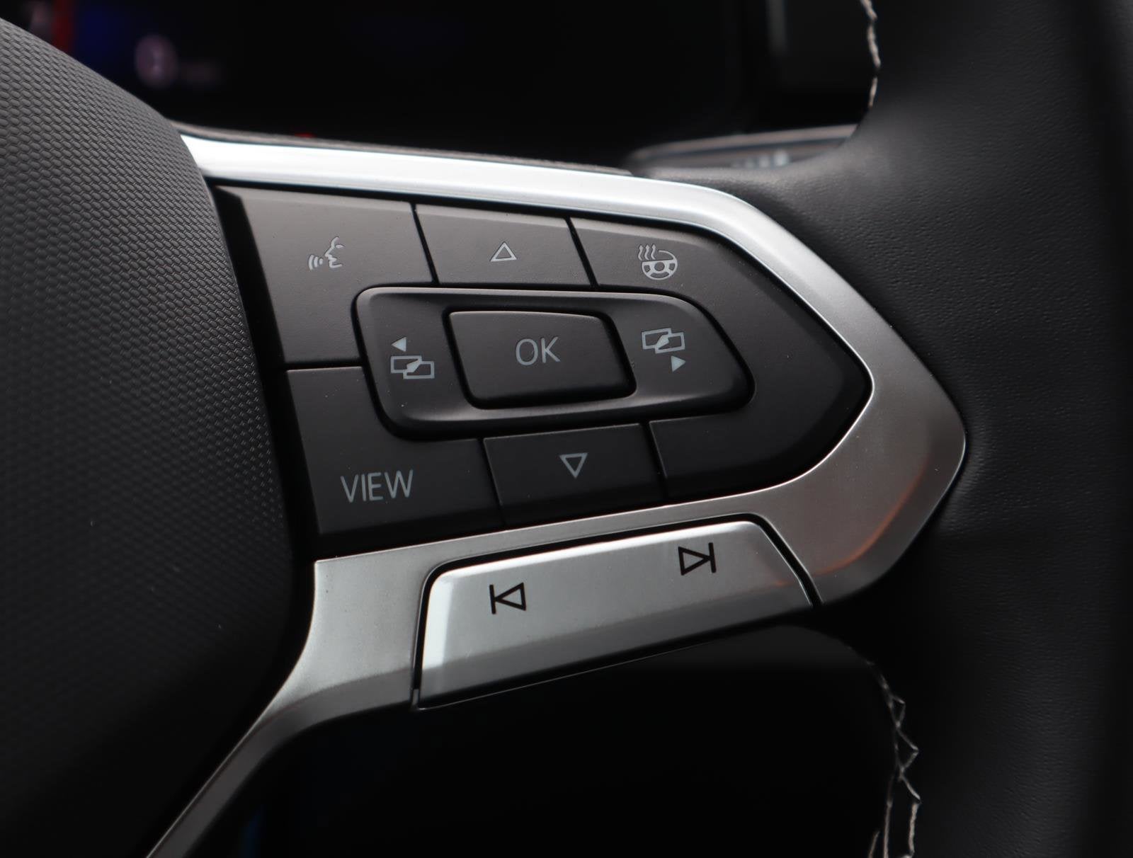 2025 Volkswagen Taos S