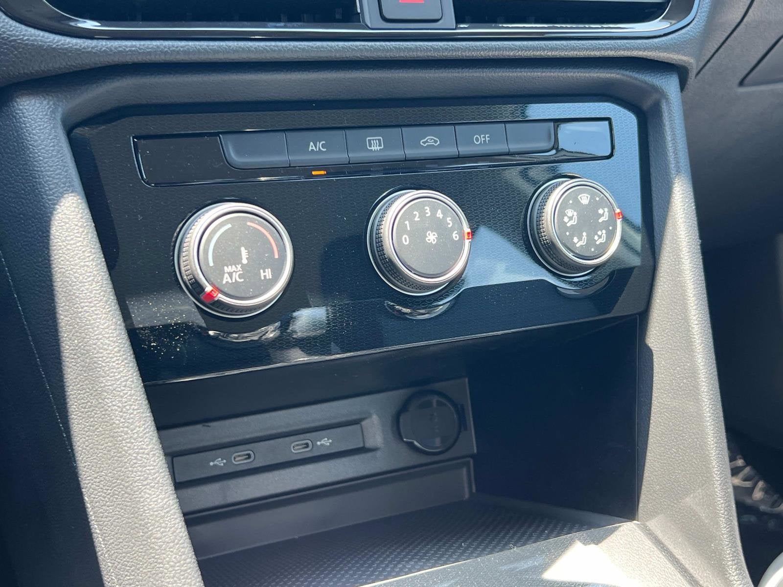 2025 Volkswagen Taos S