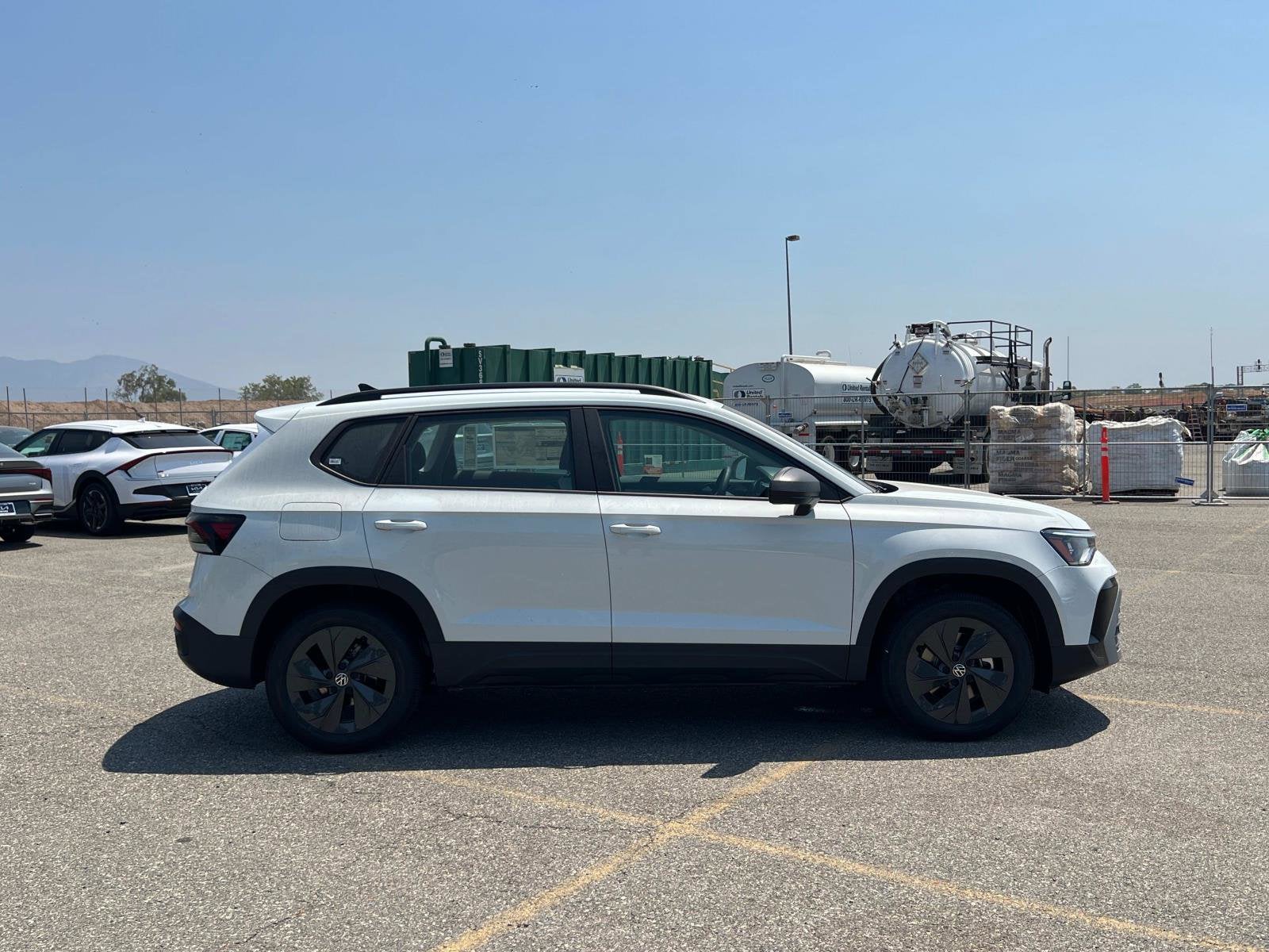 2025 Volkswagen Taos S