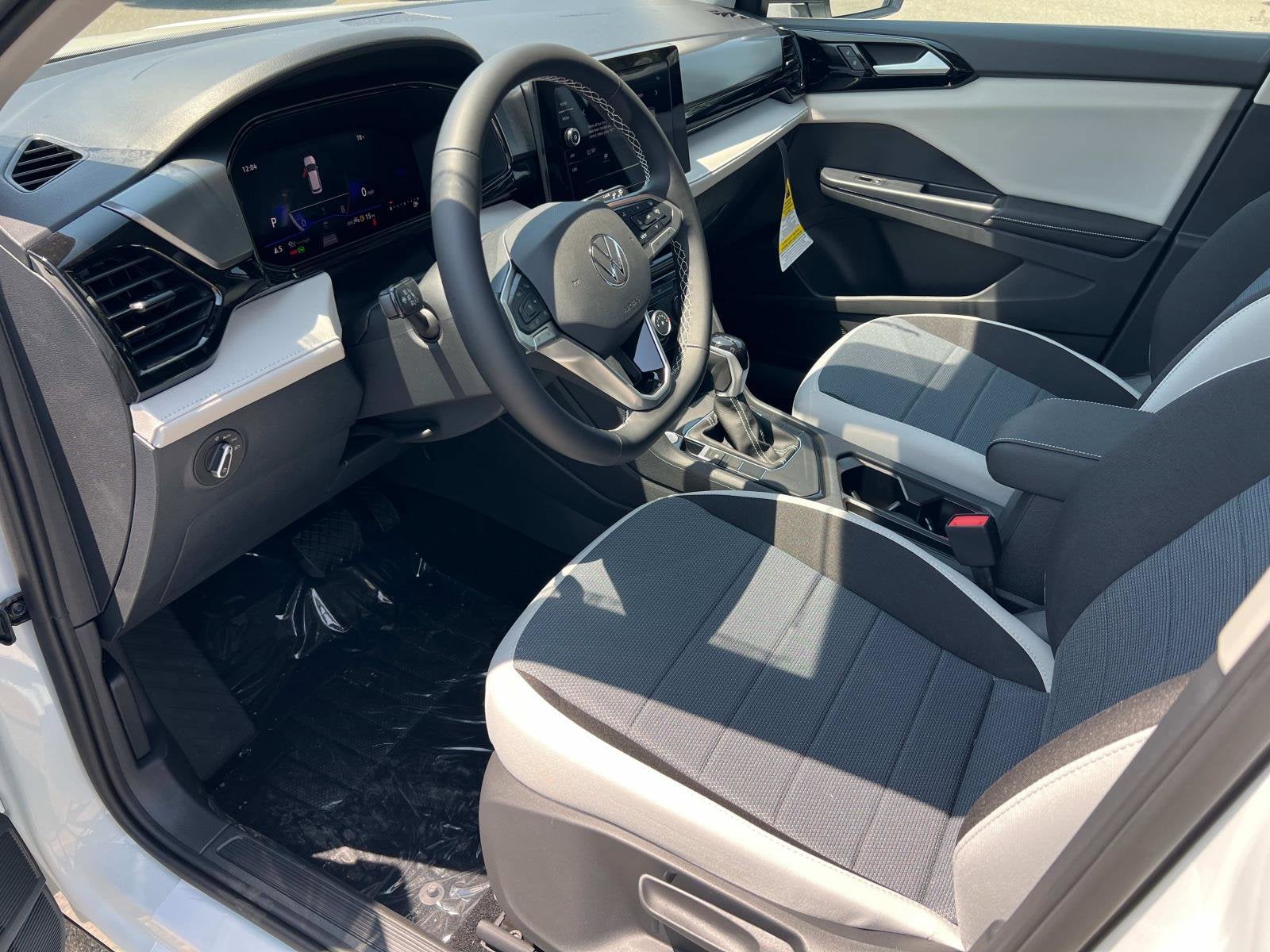 2025 Volkswagen Taos S