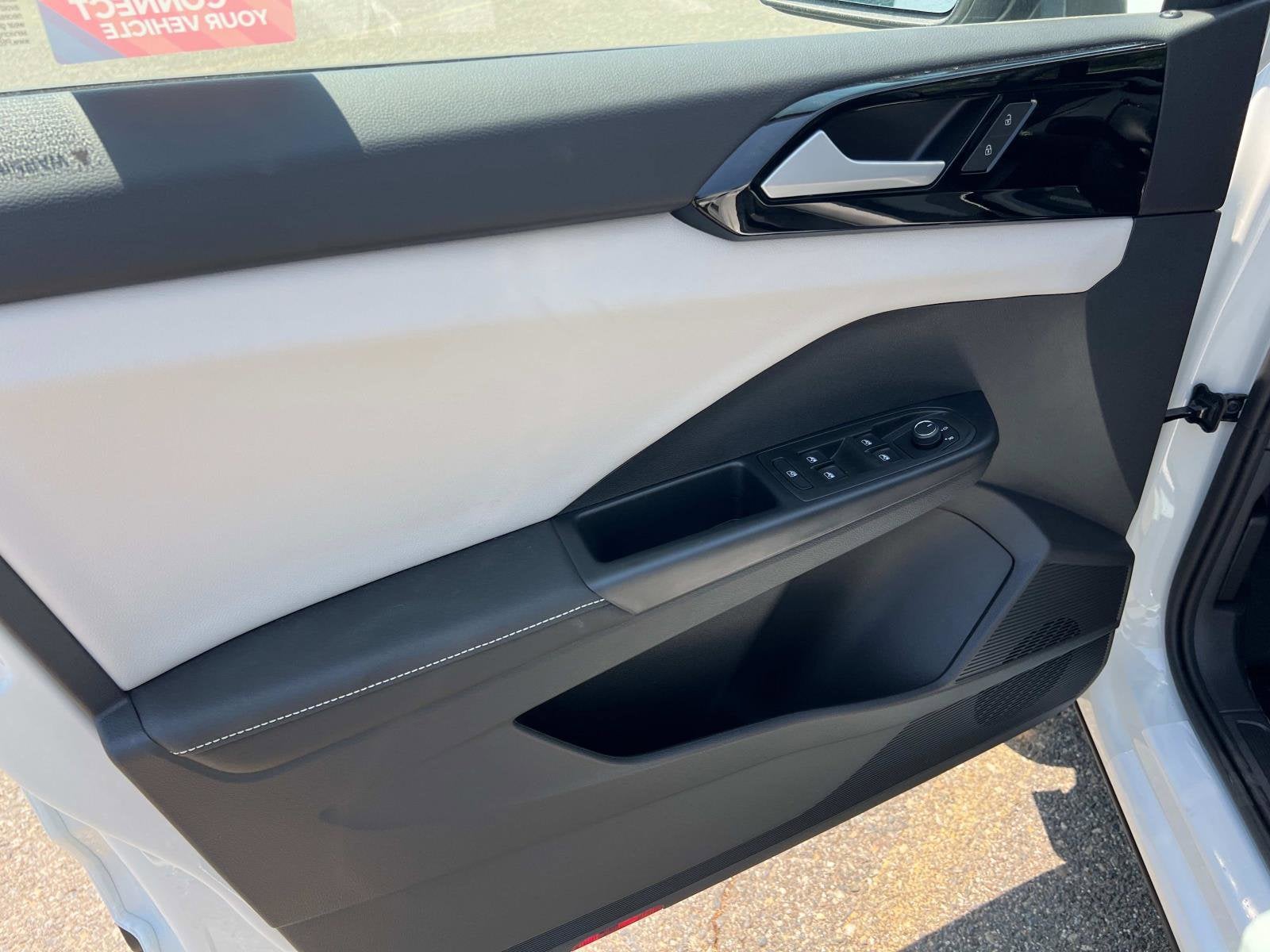 2025 Volkswagen Taos S