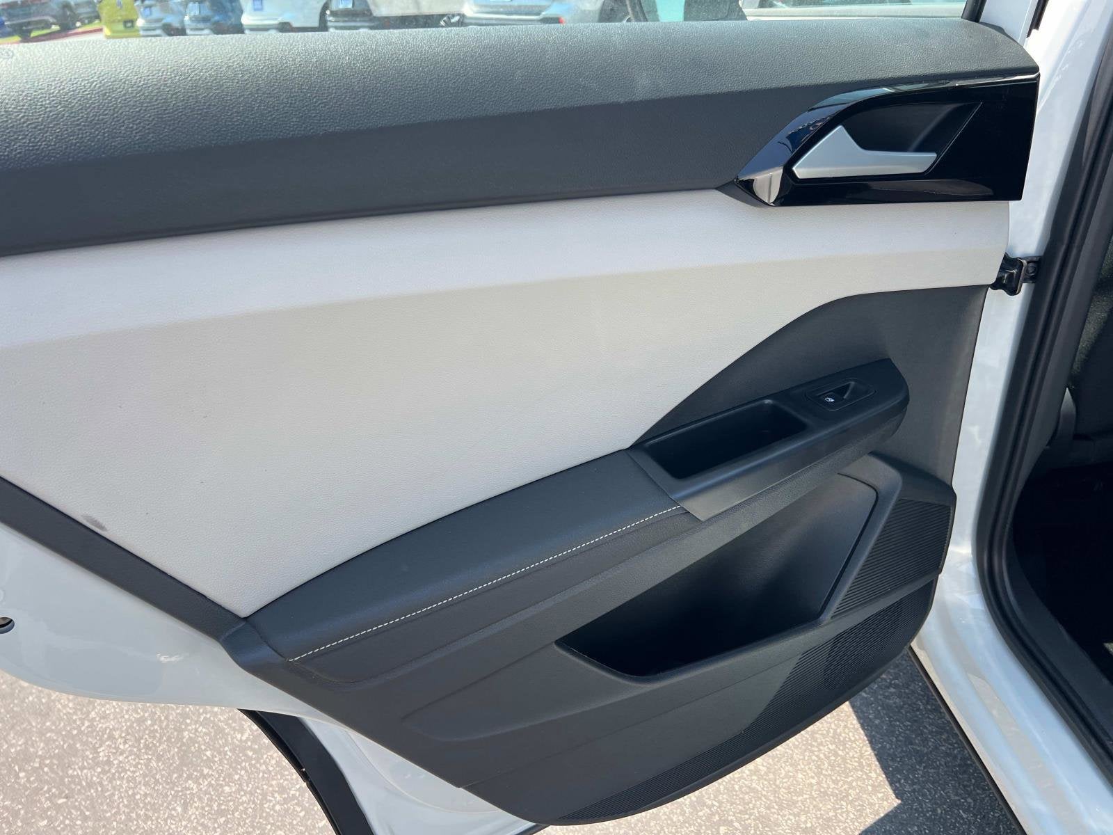 2025 Volkswagen Taos S