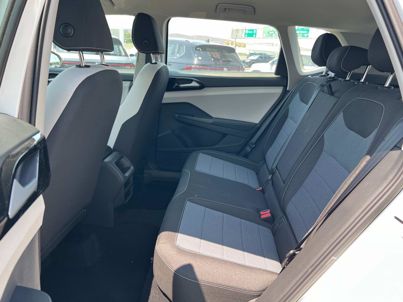 2025 Volkswagen Taos S