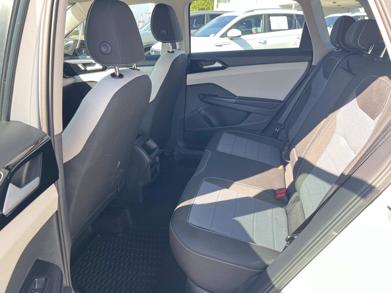 2025 Volkswagen Taos S