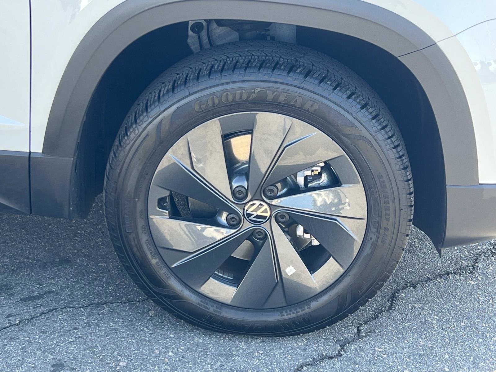 2025 Volkswagen Taos S