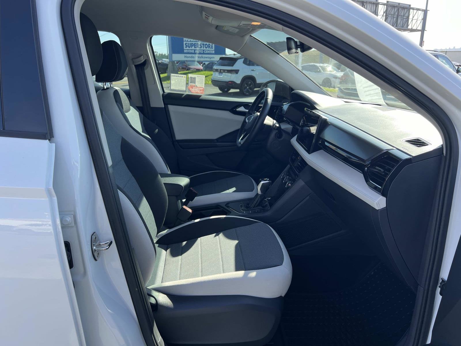 2025 Volkswagen Taos S