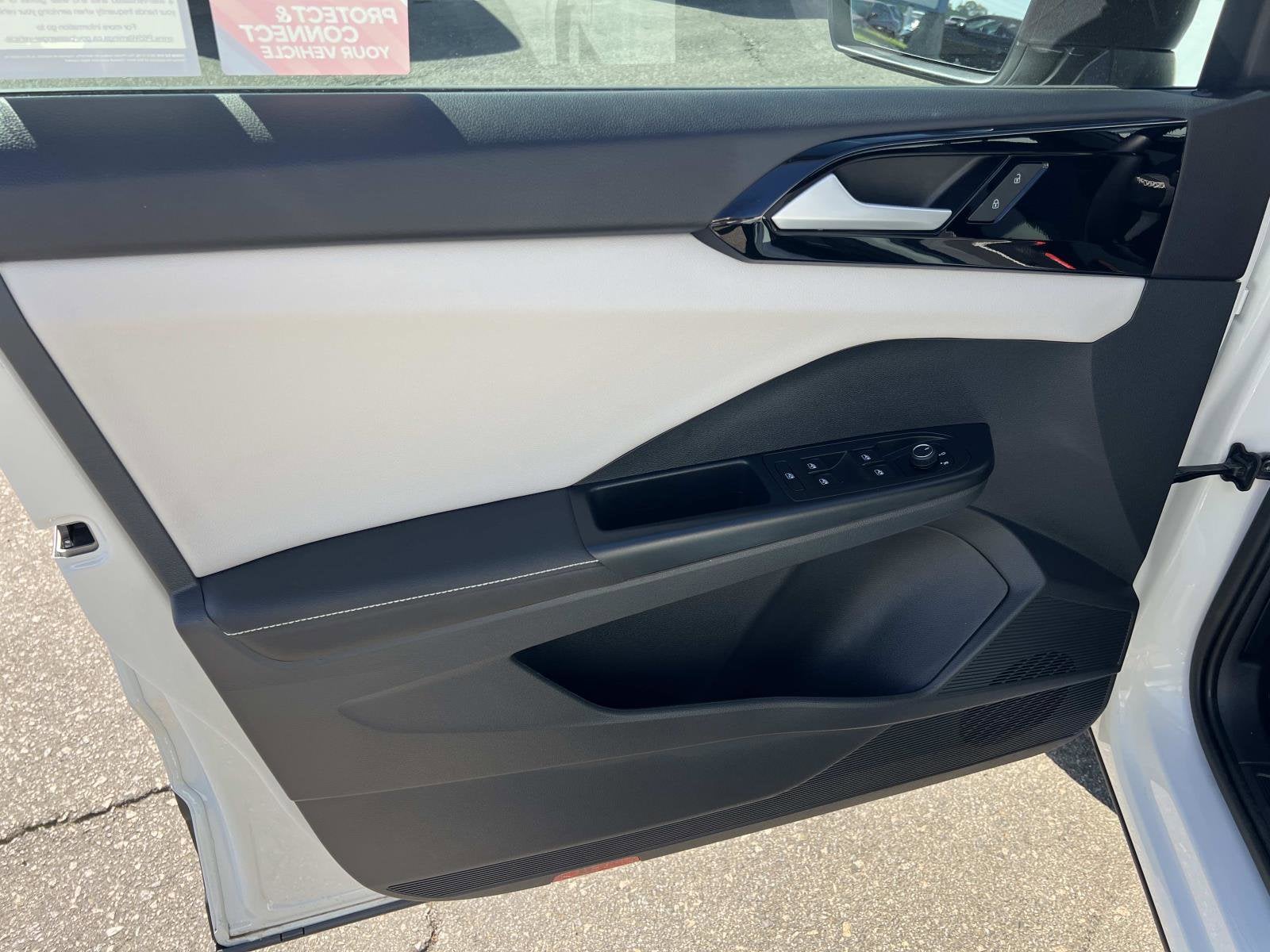 2025 Volkswagen Taos S