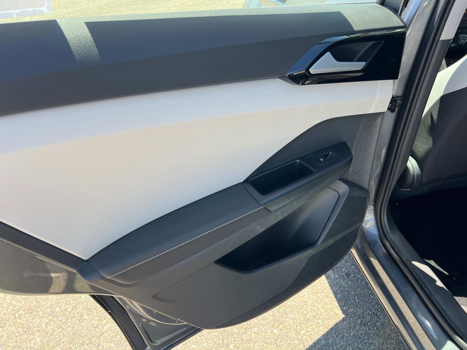 2025 Volkswagen Taos S