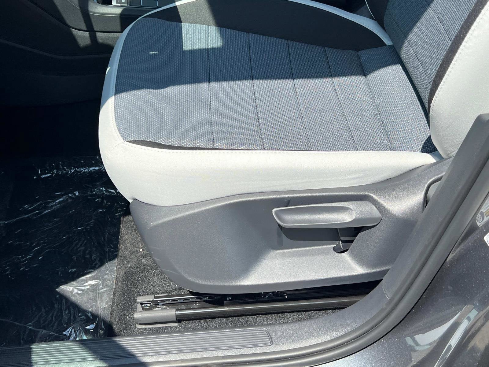 2025 Volkswagen Taos S