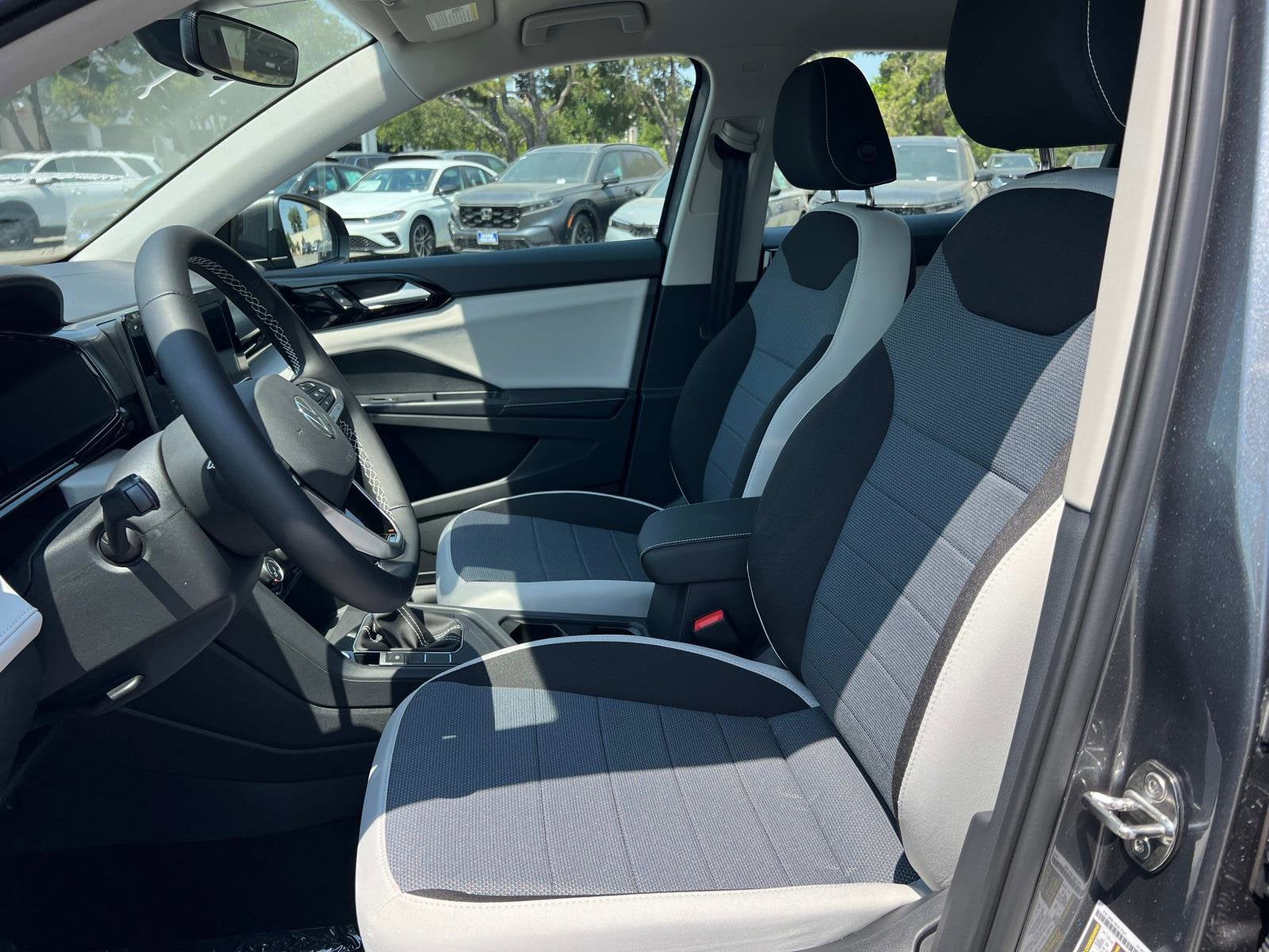 2025 Volkswagen Taos S