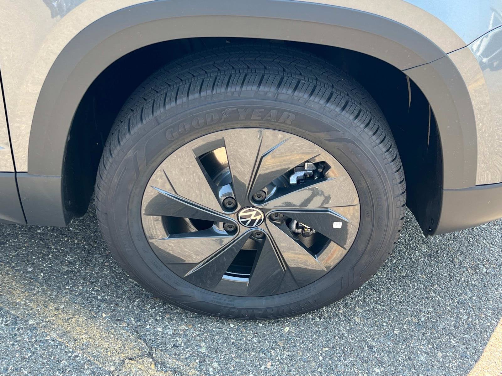 2025 Volkswagen Taos S