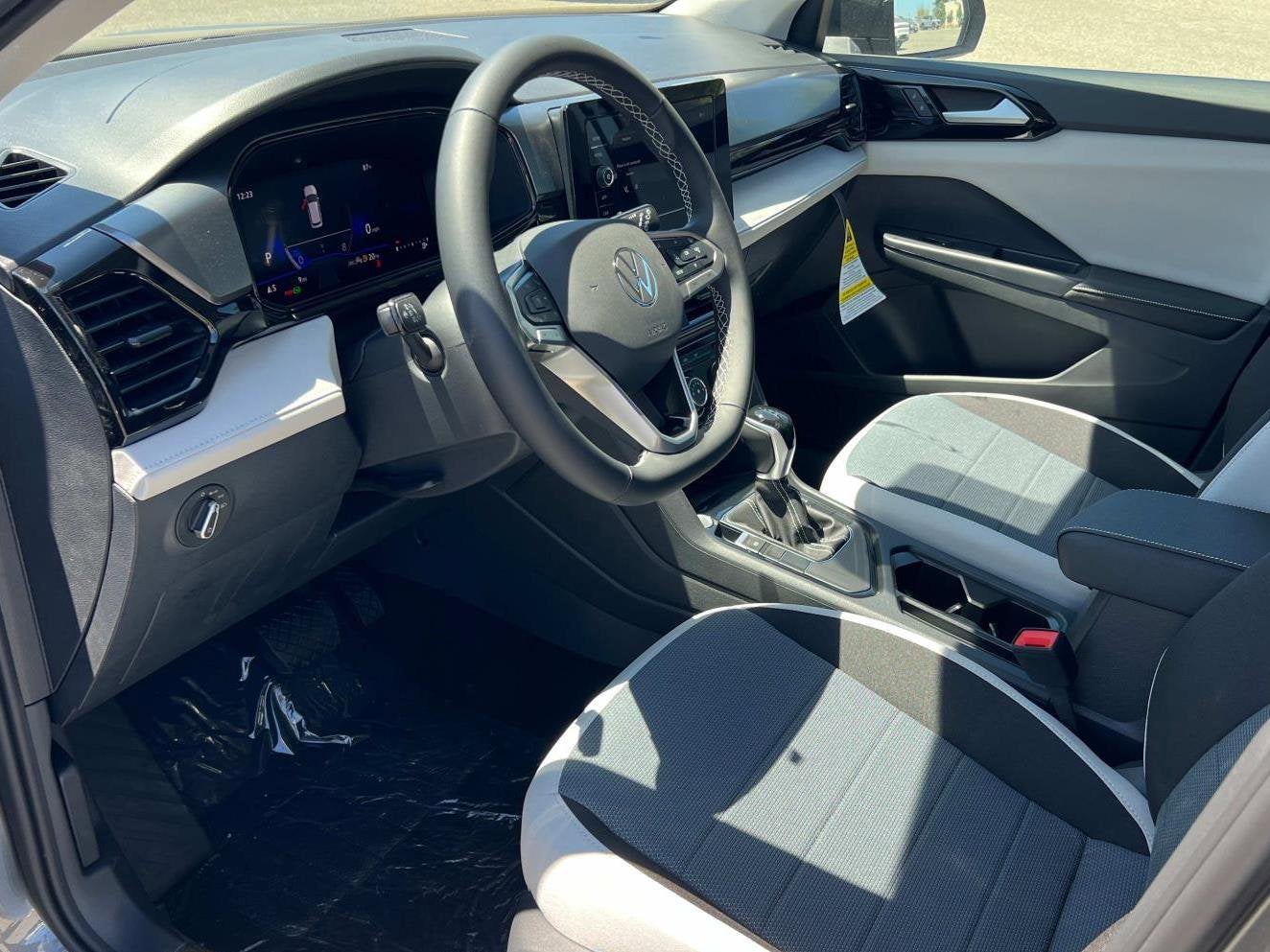 2025 Volkswagen Taos S