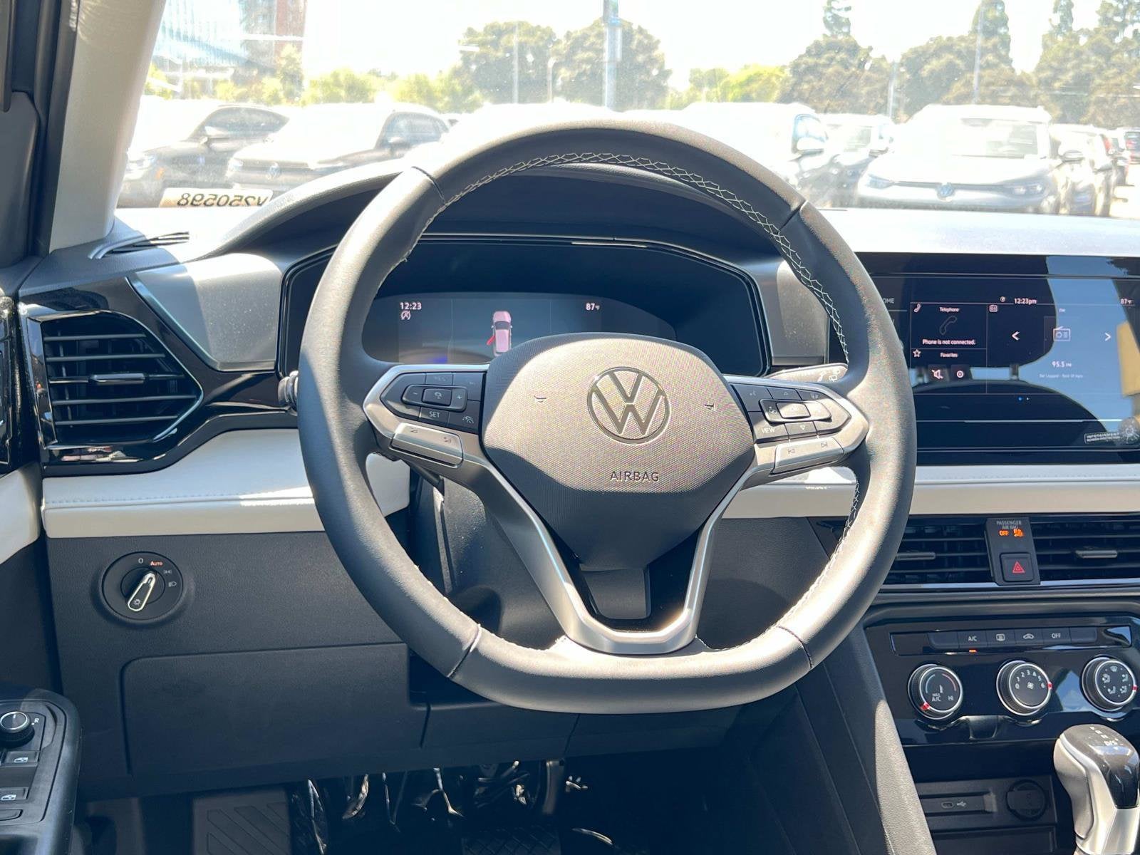 2025 Volkswagen Taos S