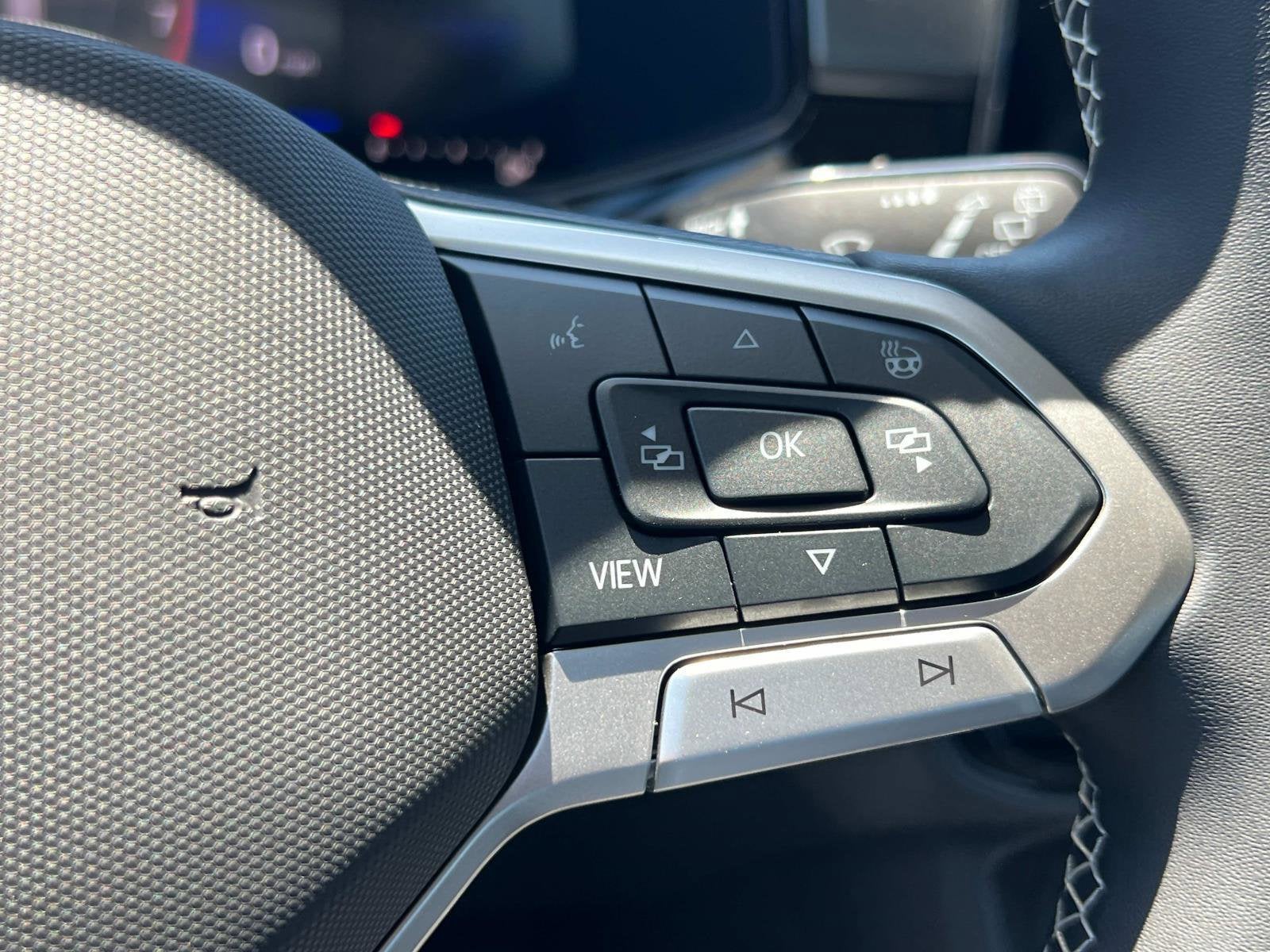 2025 Volkswagen Taos S