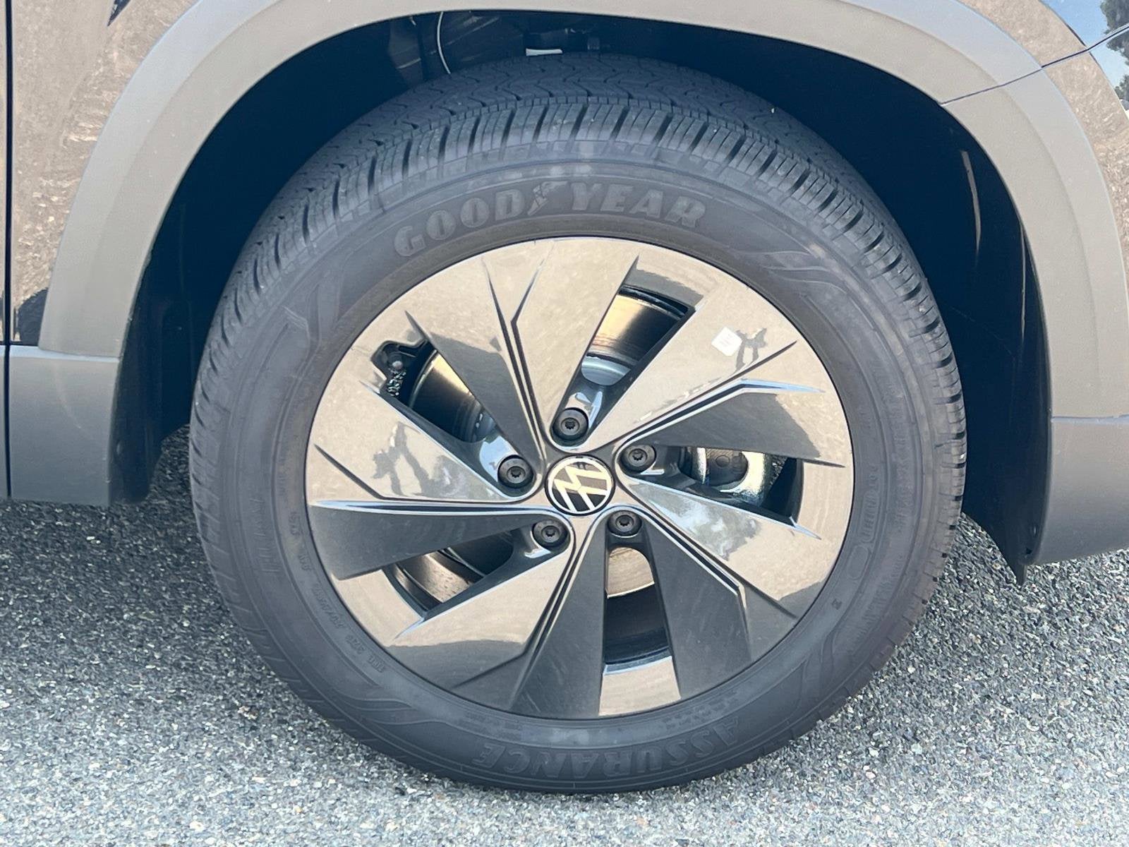 2025 Volkswagen Taos S