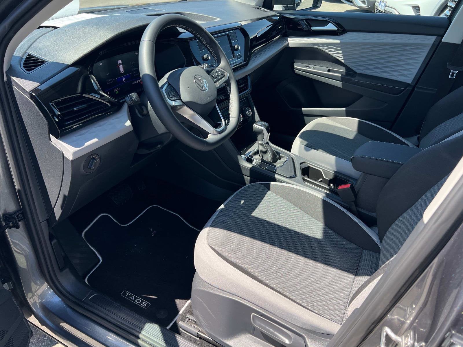 2024 Volkswagen Taos S