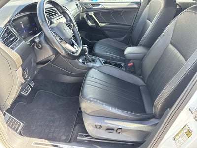 2023 Volkswagen Tiguan SE R-Line Black