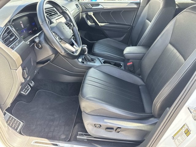 2023 Volkswagen Tiguan SE R-Line Black