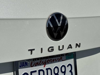 2023 Volkswagen Tiguan SE R-Line Black
