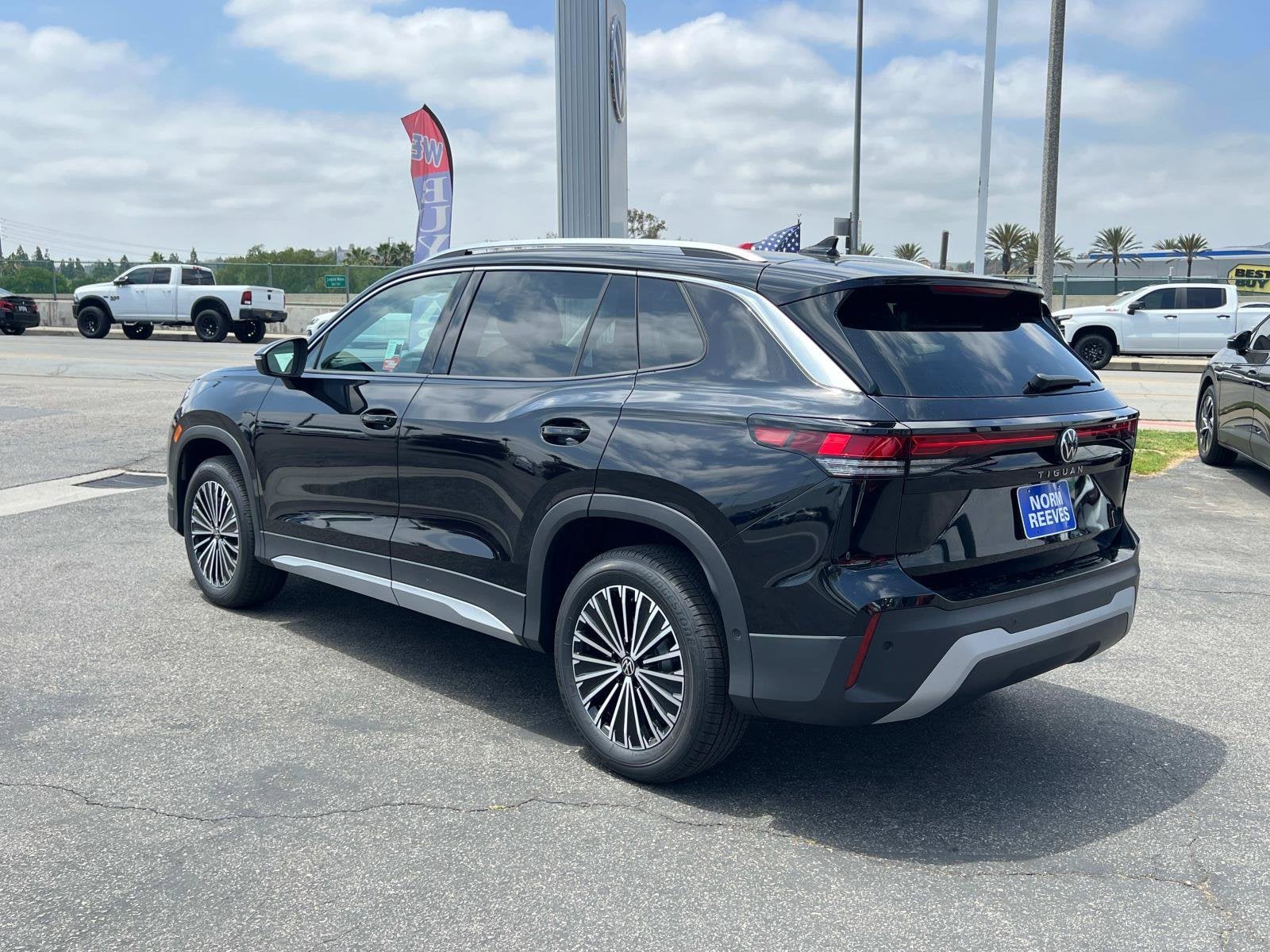 2025 Volkswagen Tiguan S