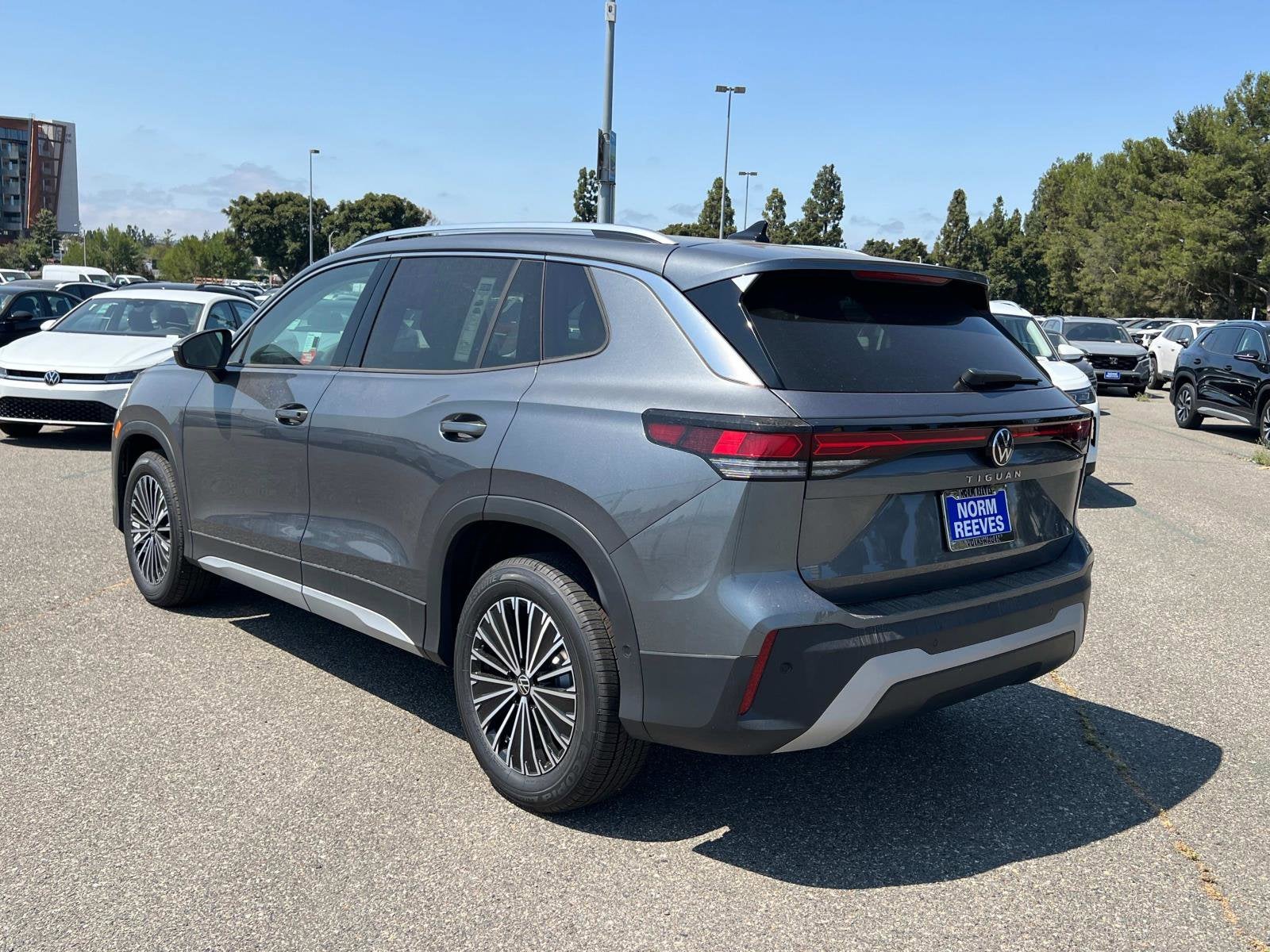 2025 Volkswagen Tiguan S