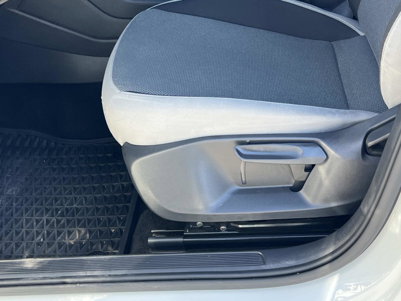 2023 Volkswagen Taos S