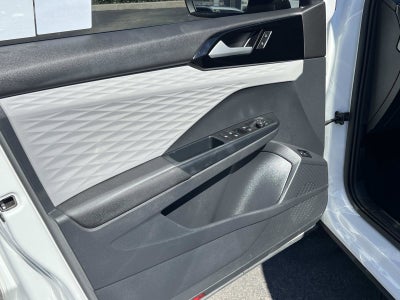 2023 Volkswagen Taos S