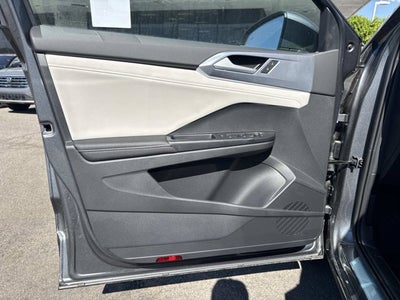 2026 Volkswagen Taos SE
