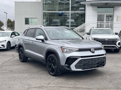2026 Volkswagen Taos SE