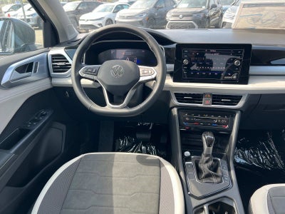 2025 Volkswagen Taos SE