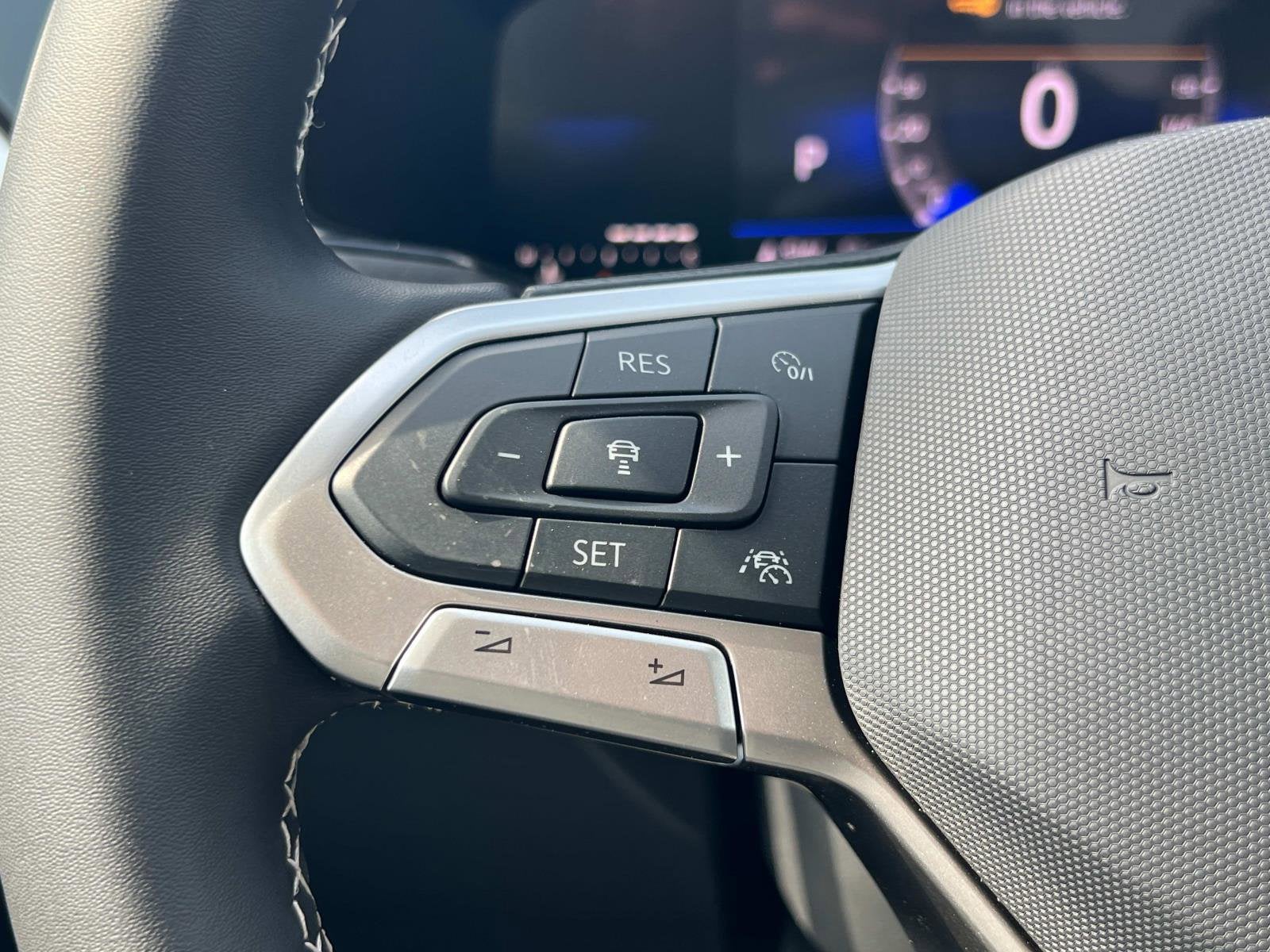 2025 Volkswagen Taos SE