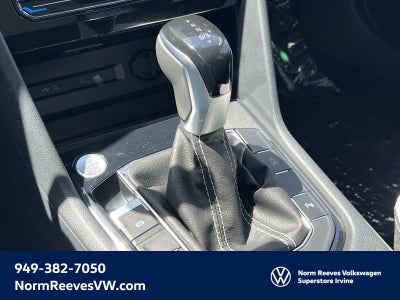 2025 Volkswagen Taos SE