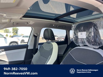 2025 Volkswagen Taos SE