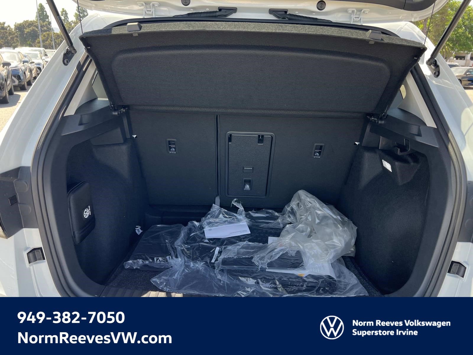 2025 Volkswagen Taos SE