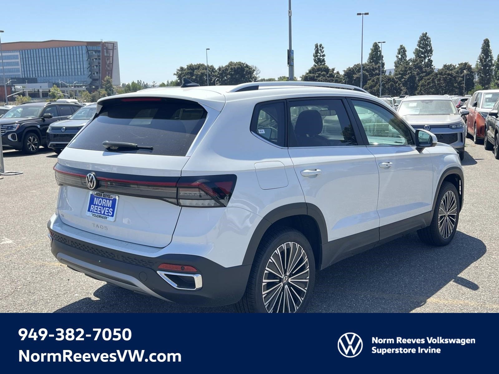 2025 Volkswagen Taos SE