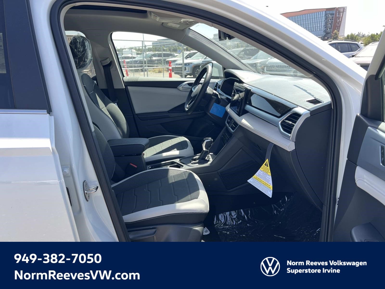 2025 Volkswagen Taos SE