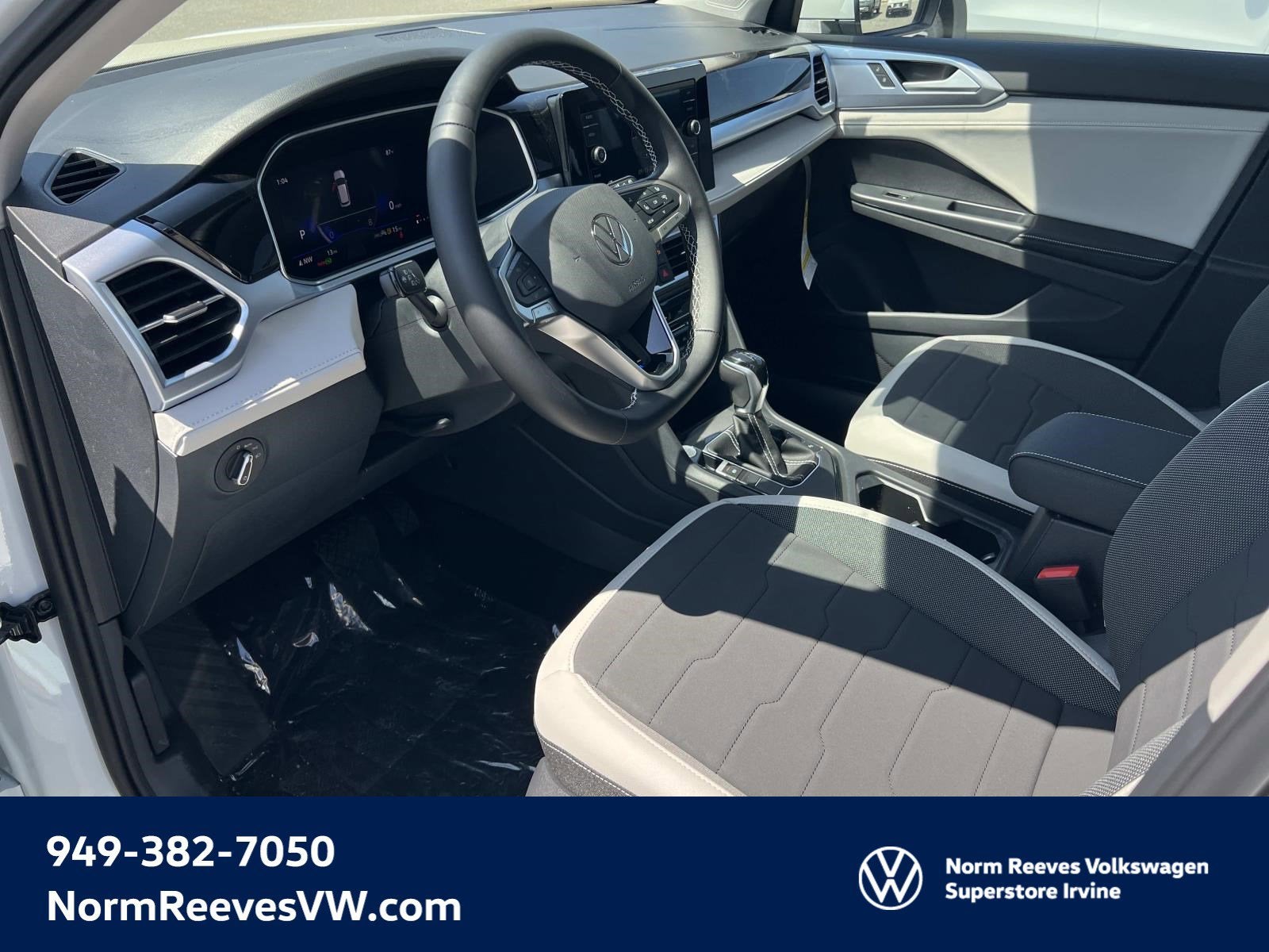 2025 Volkswagen Taos SE