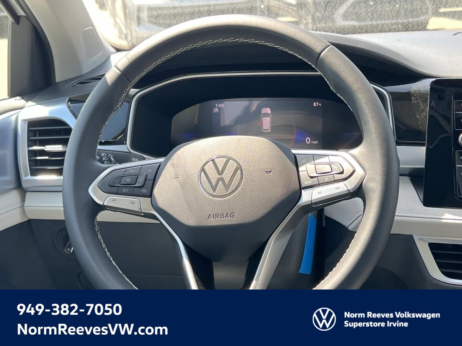 2025 Volkswagen Taos SE