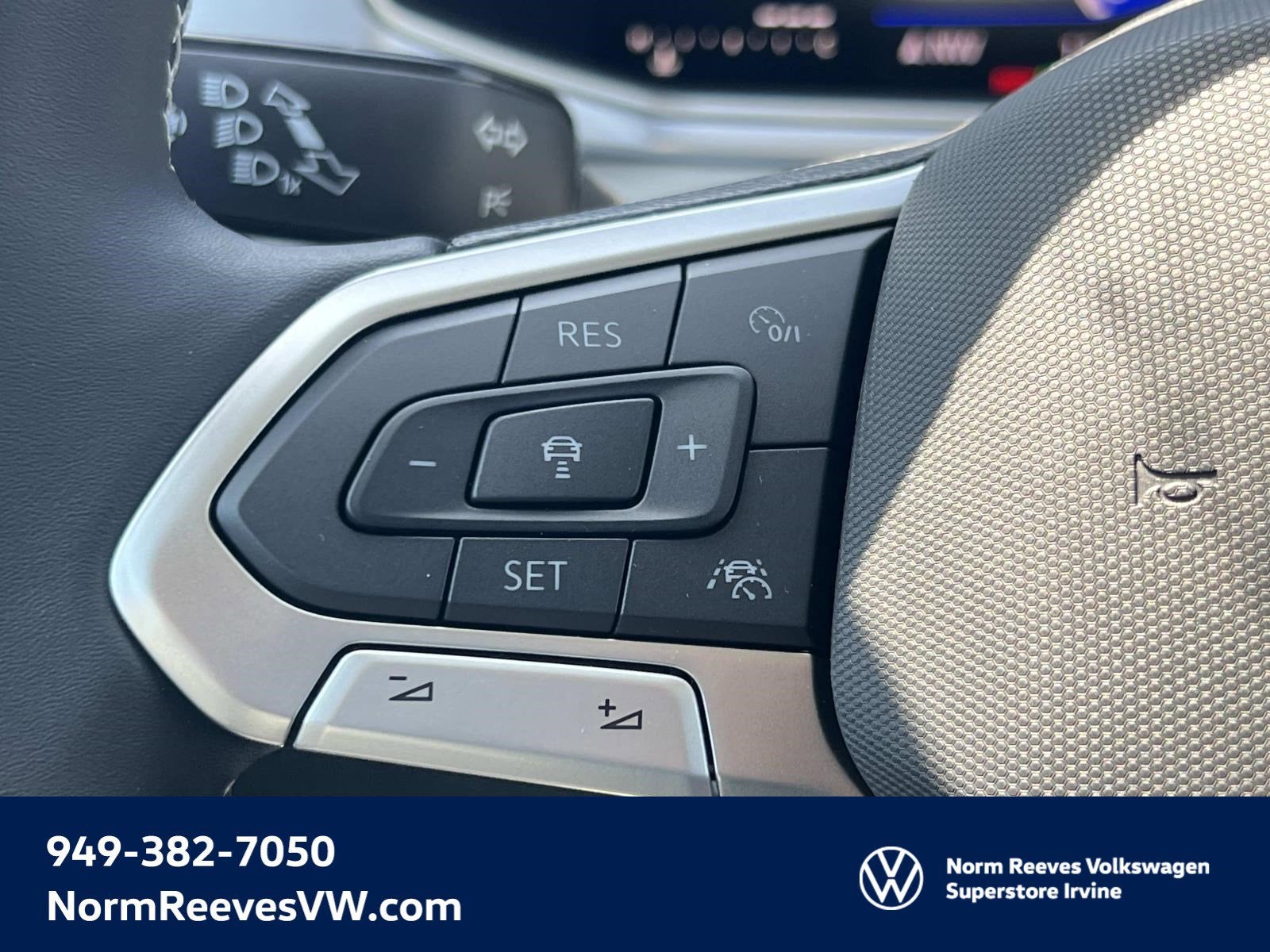 2025 Volkswagen Taos SE