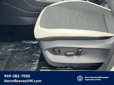 2025 Volkswagen Taos SE