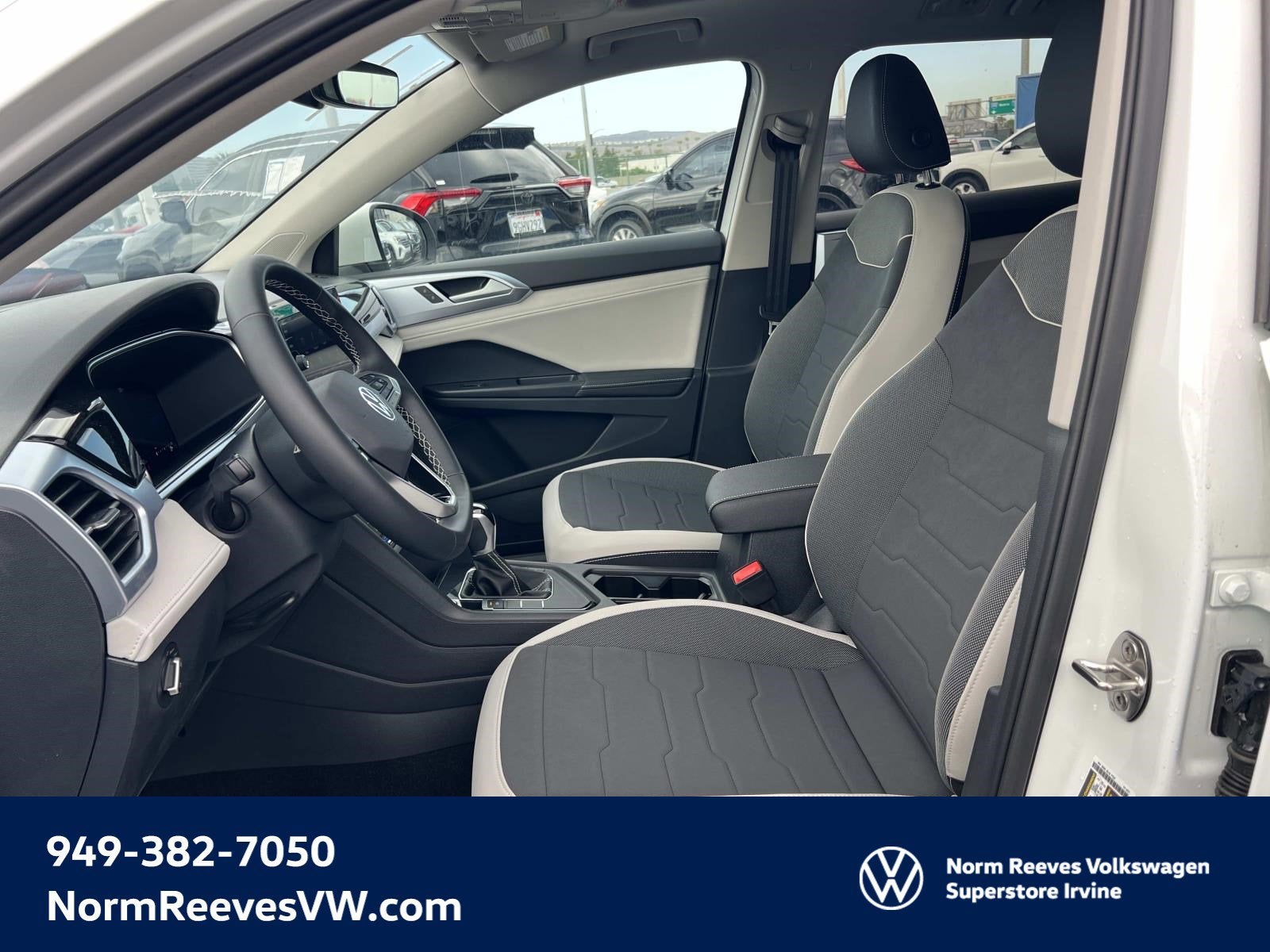 2025 Volkswagen Taos SE