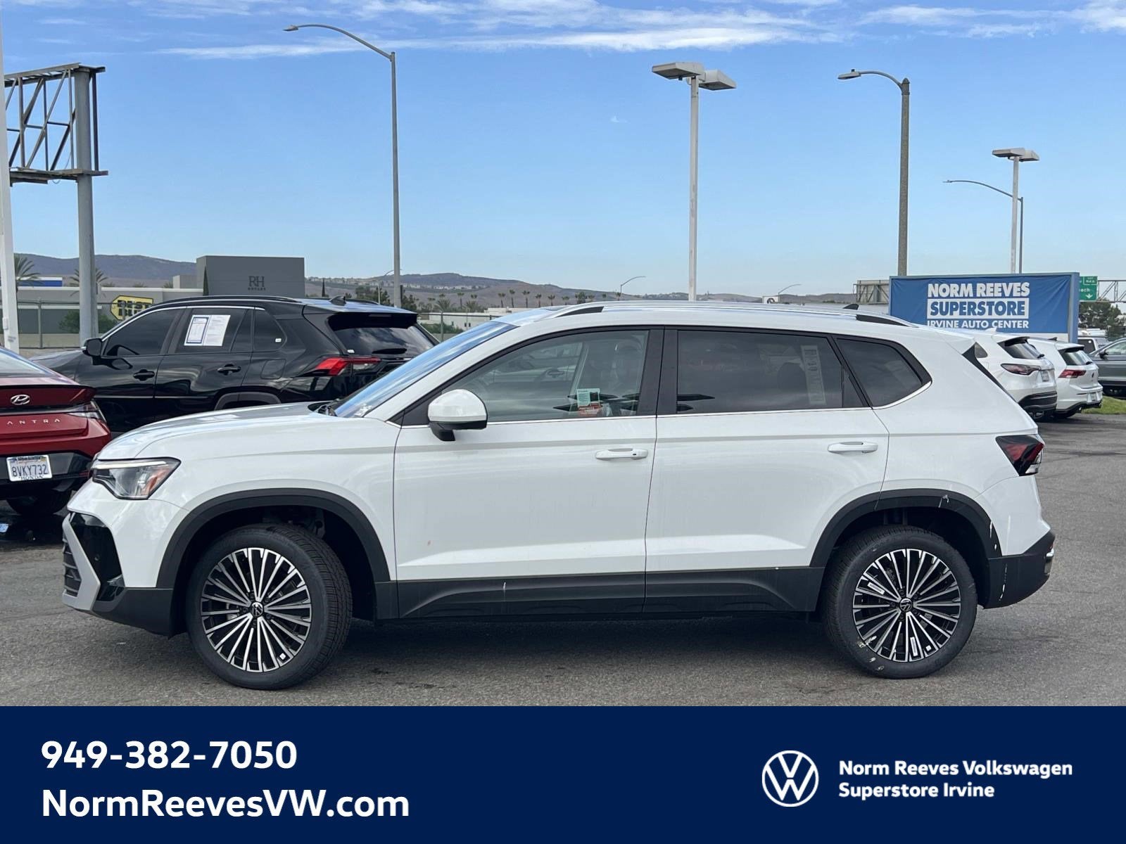 2025 Volkswagen Taos SE