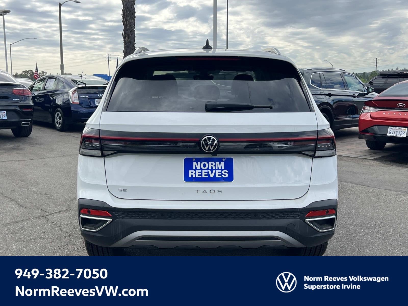 2025 Volkswagen Taos SE